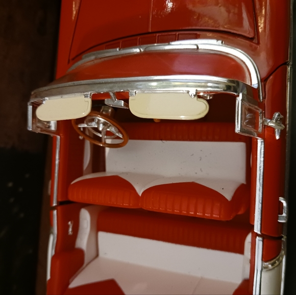 🚘1956 Chevrolet Vintage "Road Signature" Scale 1:18,Road Signature,Nice Gift.🎁 - Picture 3 of 14